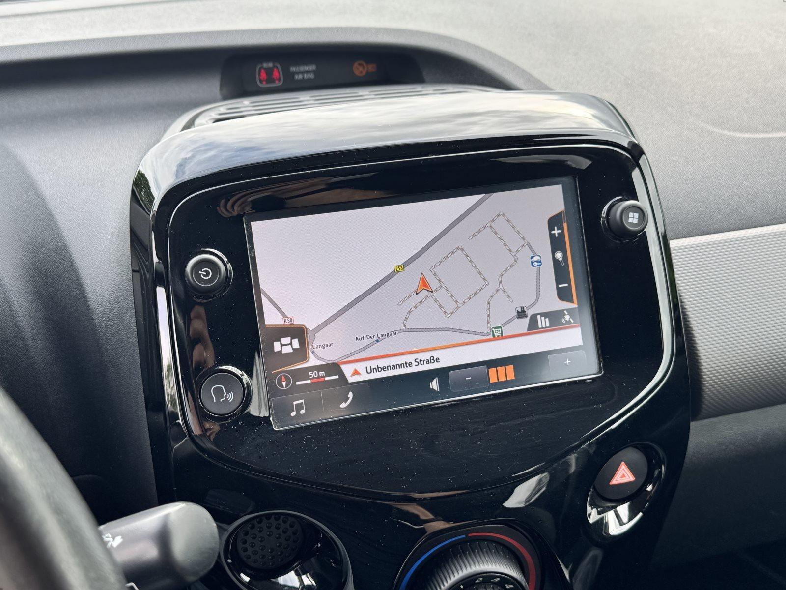Peugeot 108 TOP Style-Paket Navi DAB LM