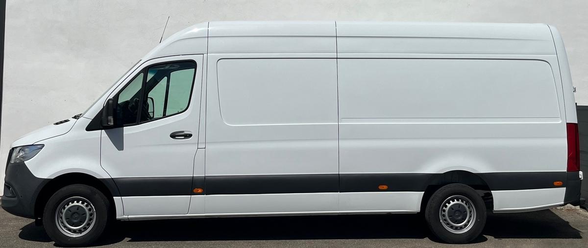 Mercedes-Benz Sprinter Maxi 3.5 T NAVI SITZHZG R-CAM ACC-TOP-6,95 METER
