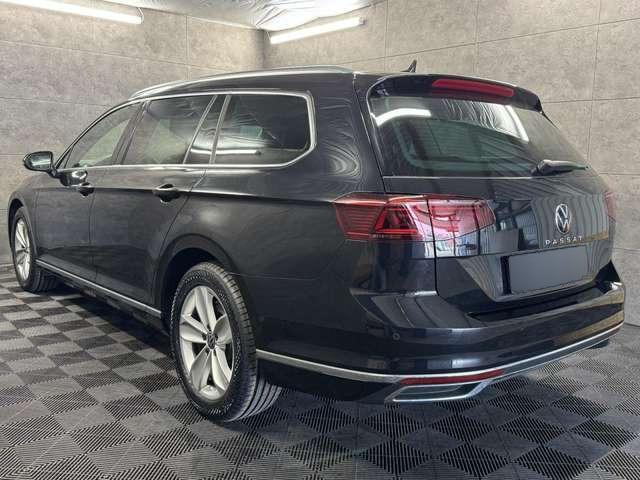 Volkswagen Passat Variant Passat Var. 2.0 TDI Elegance LED*NAVI*AHK*ACC*