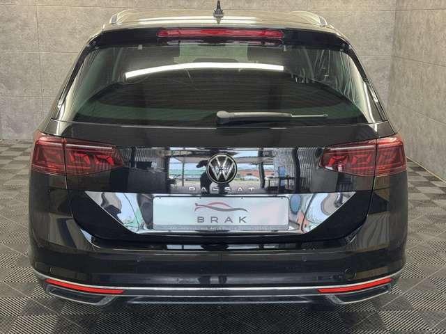 Volkswagen Passat Variant Passat Var. 2.0 TDI Elegance LED*NAVI*AHK*ACC*