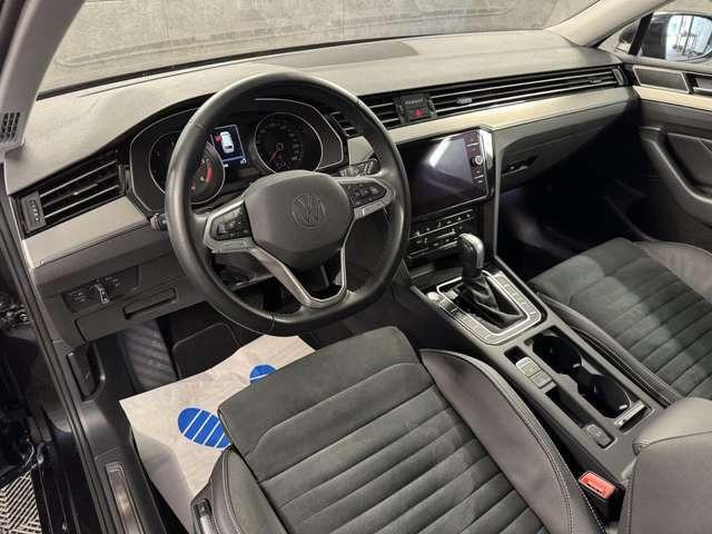 Volkswagen Passat Variant Passat Var. 2.0 TDI Elegance LED*NAVI*AHK*ACC*