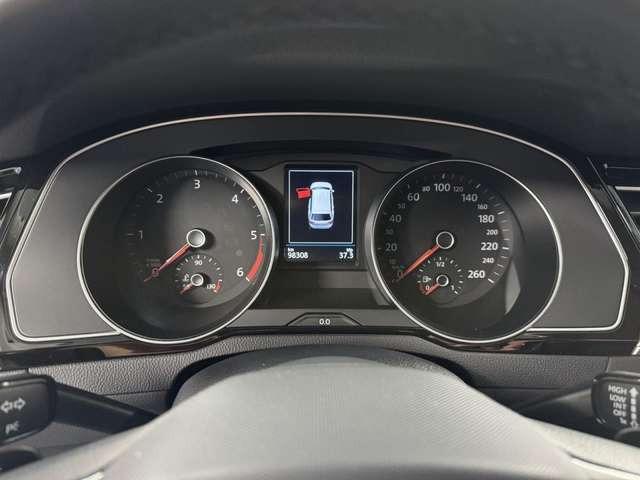 Volkswagen Passat Variant Passat Var. 2.0 TDI Elegance LED*NAVI*AHK*ACC*