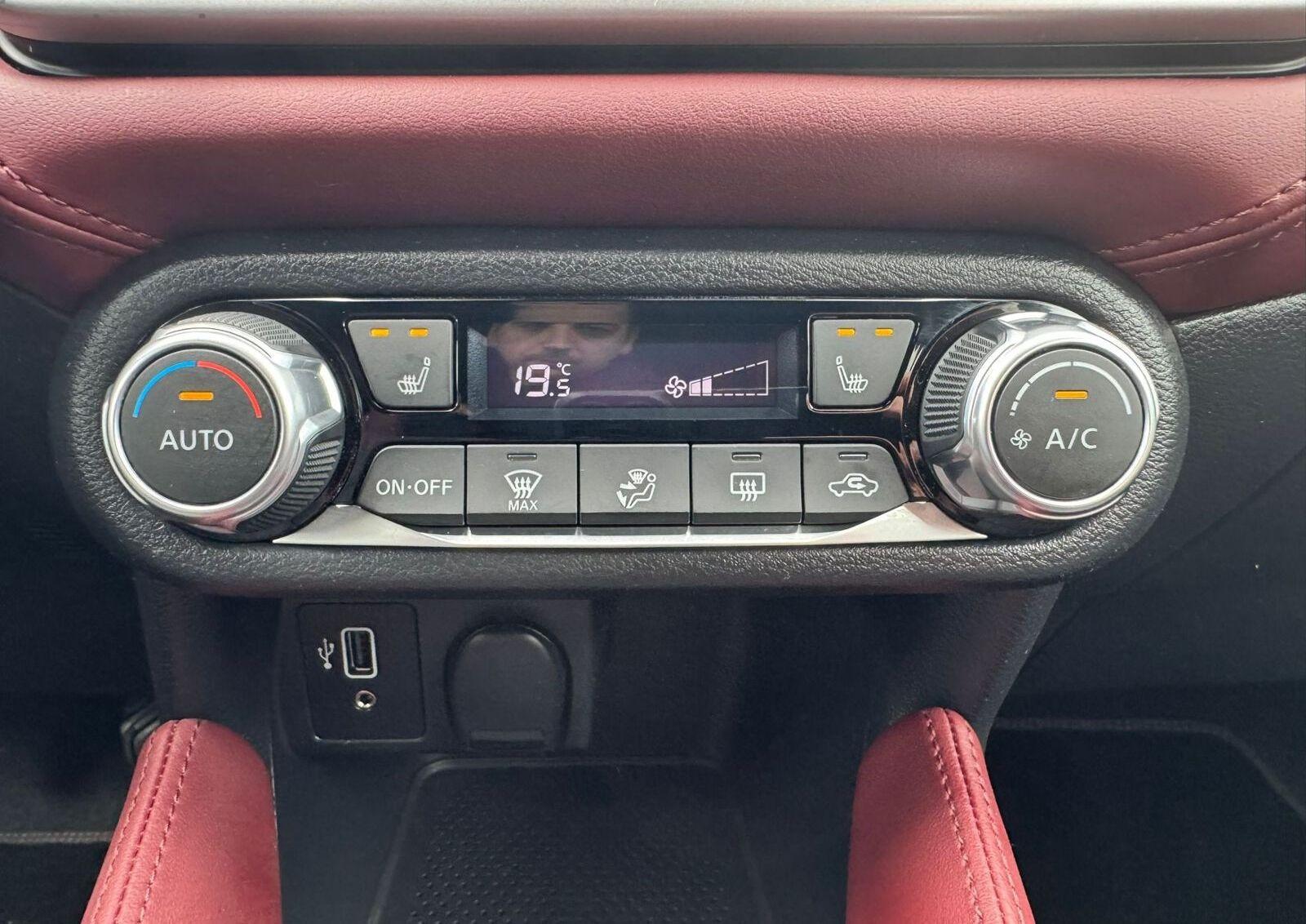 Nissan Micra Tekna/LED/Leder/Navi/Bose/17