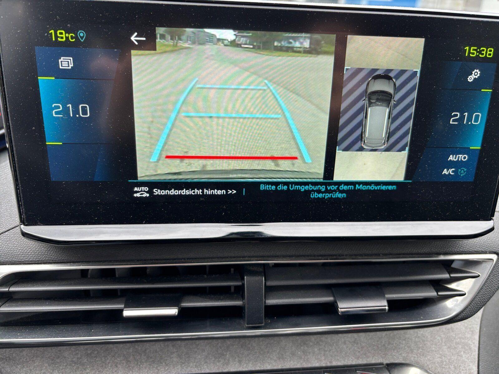 Peugeot 3008 GT ALLRAD PANO+AHK+RFK+MIRROR-SCREEN+NAVIBC