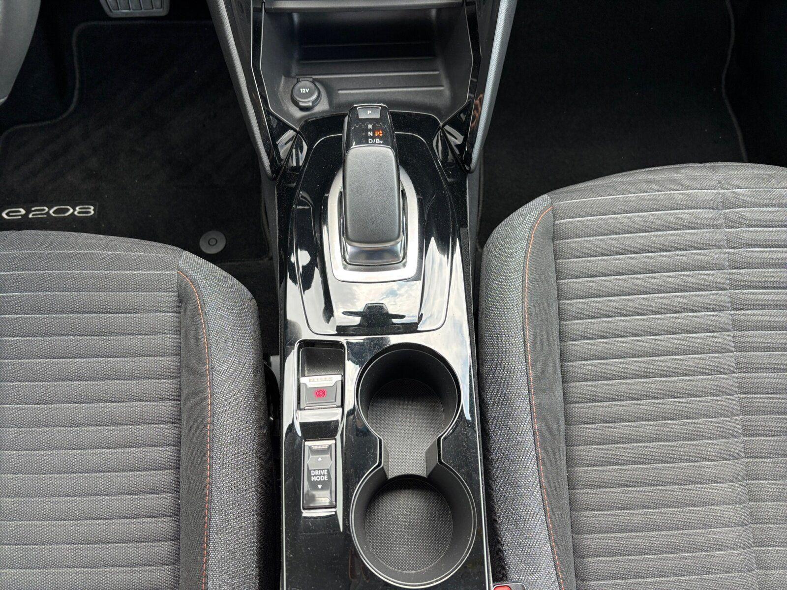 Peugeot 208 e- Active KLIMA+SITZH+MIRROR-SCREEN+KEYLESS-G