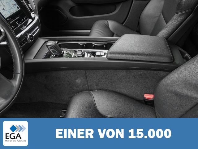Volvo V60 Kombi Momentum Pro B4 Benzin EU6d Navi Leder Digitales Cockpit Memory Sitze 