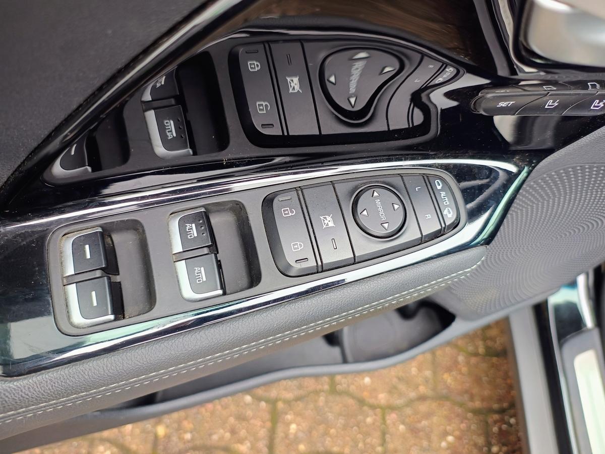 Kia Niro 1.6 Plug-in Hybrid Spirit Vollaustattung SHZ GJR RFK