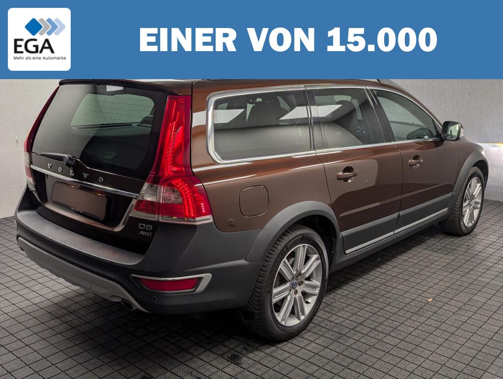 Volvo XC70 Summum 4x4+ACC+Bi-Xenon+Navi+Pano+Keyless