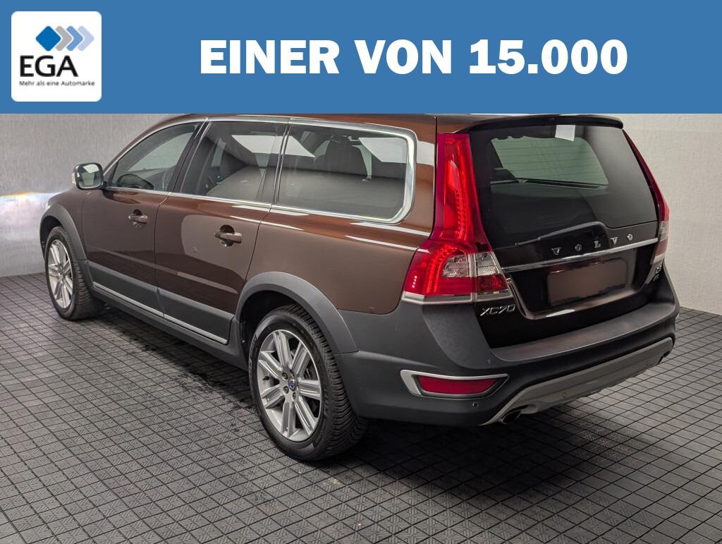 Volvo XC70 Summum 4x4+ACC+Bi-Xenon+Navi+Pano+Keyless