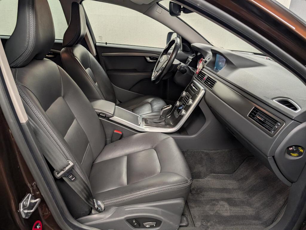 Volvo XC70 Summum 4x4+ACC+Bi-Xenon+Navi+Pano+Keyless