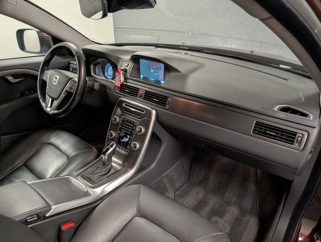 Volvo XC70 Summum 4x4+ACC+Bi-Xenon+Navi+Pano+Keyless