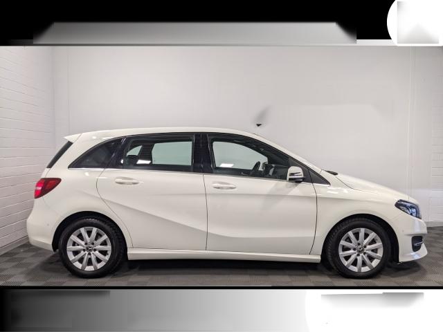 Mercedes-Benz B 180 Style Business Paket NAVI LED Parkassist