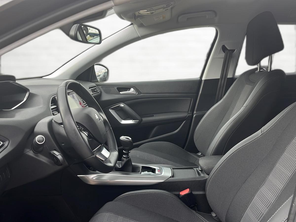 Peugeot 308 1.5 BlueHDi 130 SW Allure *Navi*SHZ*PDC*