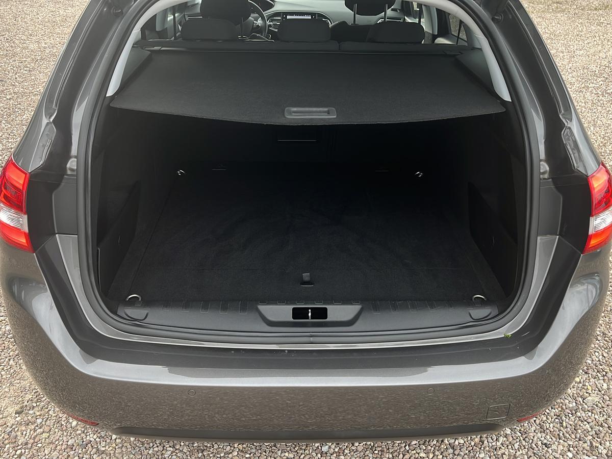 Peugeot 308 1.5 BlueHDi 130 SW Allure *Navi*SHZ*PDC*