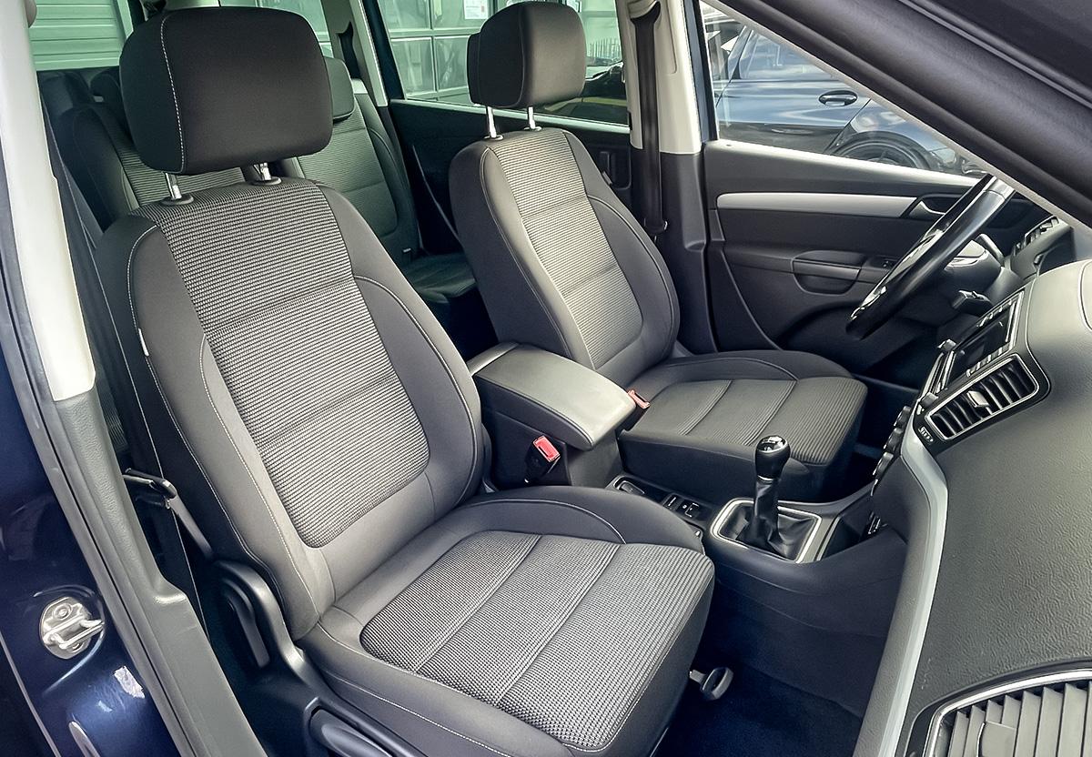 Volkswagen Sharan 2.0 TDI Comfortline SHZ 7 SITZE AHK NAVI PDC