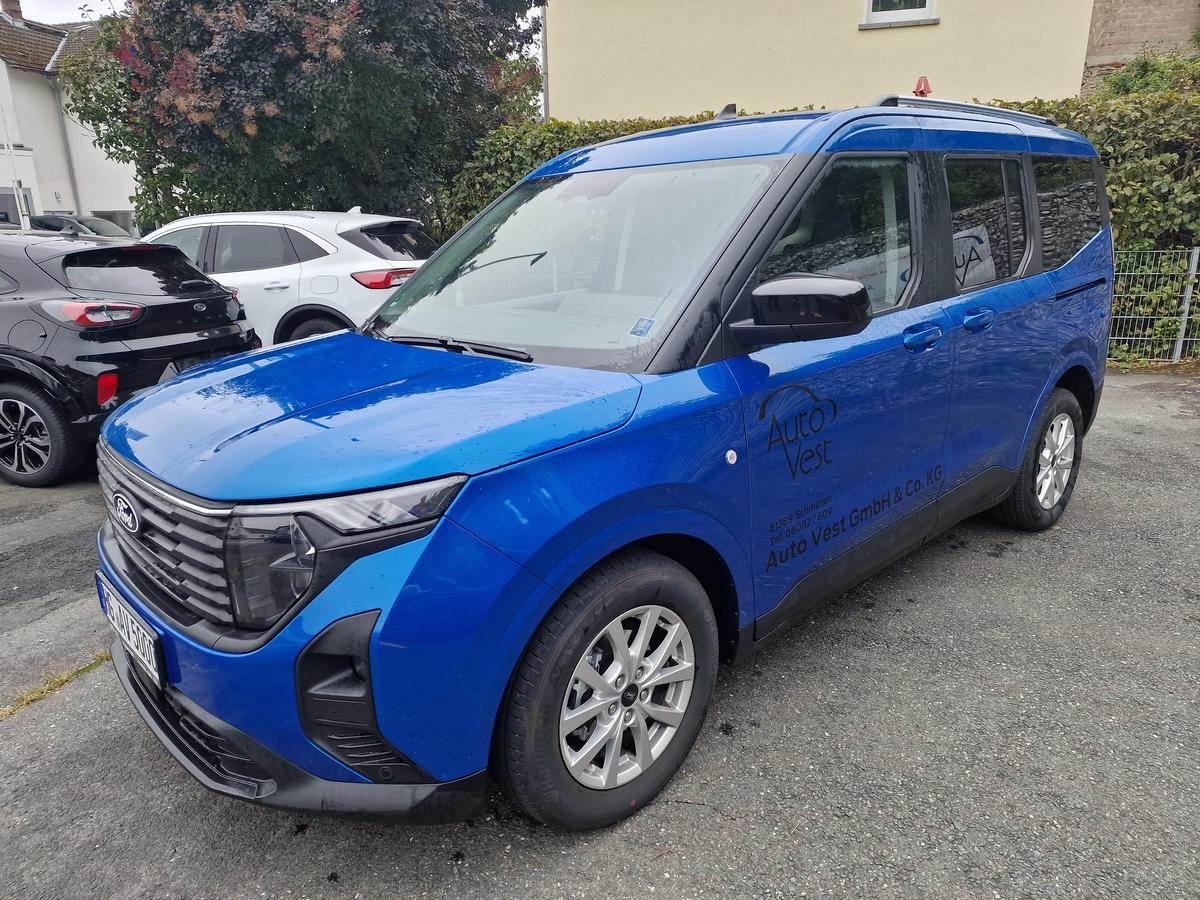 Ford Tourneo Courier Titanium