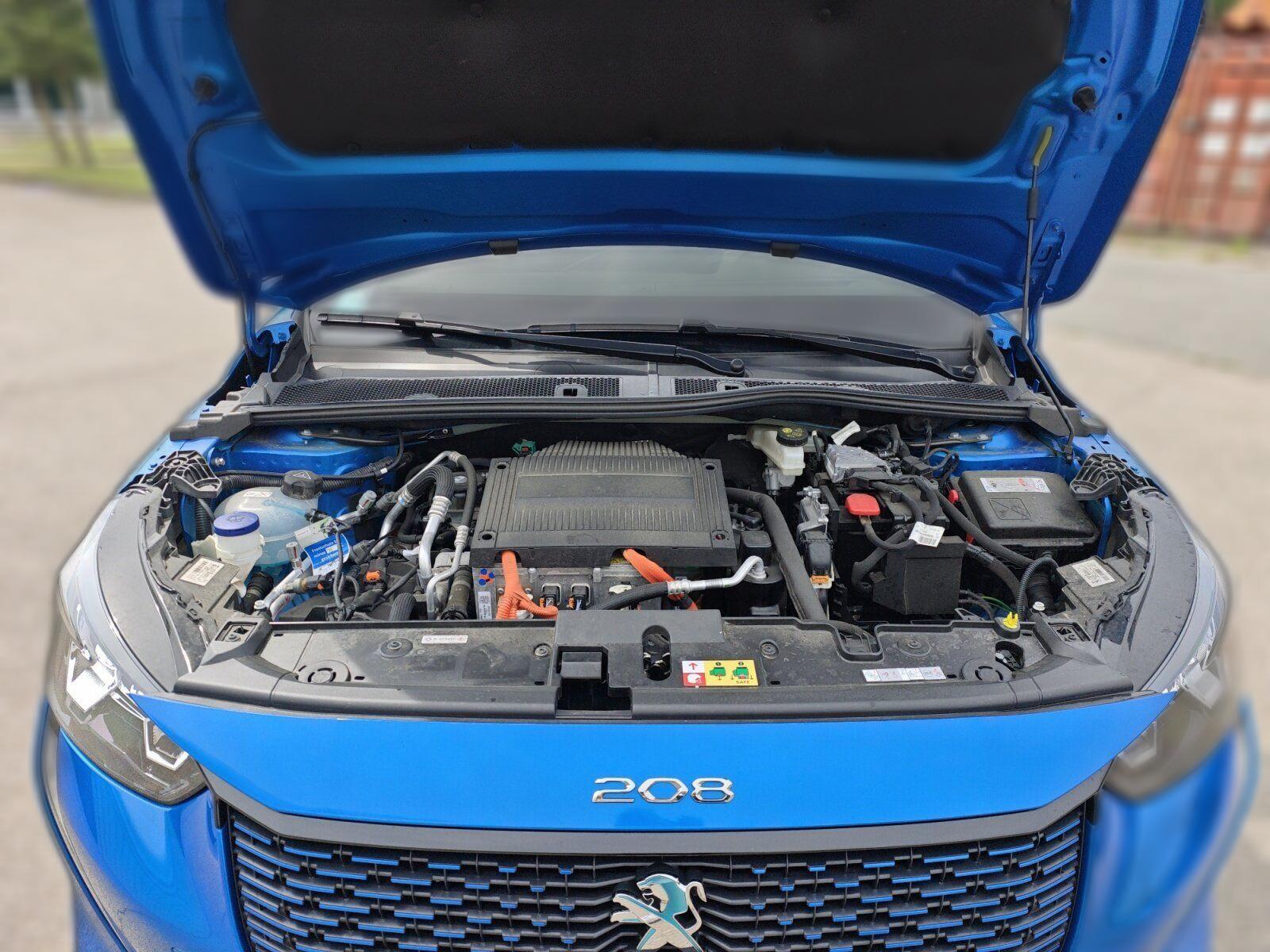 Peugeot 208 (e-) 136 Allure Pack SITZH+TYP2-STECKER+RFK