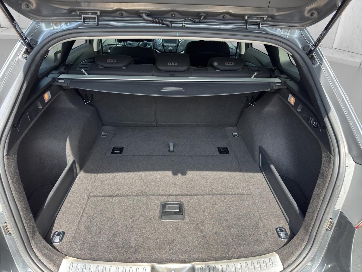 Hyundai i40 Kombi Trend 1.6 i Navi*Sitzhzg*PDC