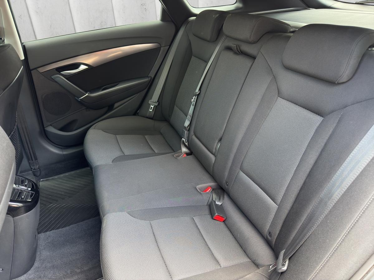Hyundai i40 Kombi Trend 1.6 i Navi*Sitzhzg*PDC