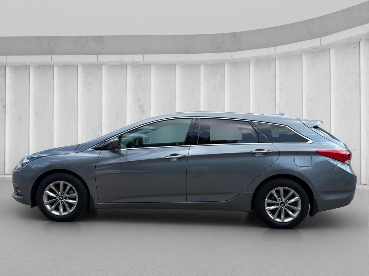 Hyundai i40 Kombi Trend 1.6 i Navi*Sitzhzg*PDC