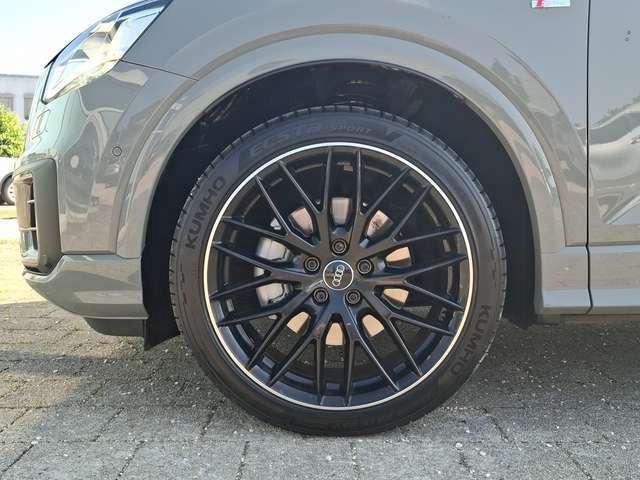 Audi Q2 quattro sport 40 TFSi / S-TRONIC / S-LINE / HEAD-U