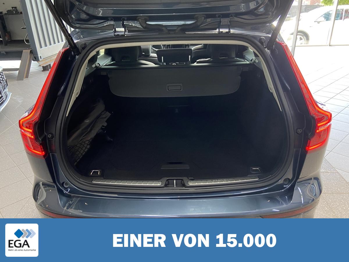Volvo V60  T6 Plus Bright Recharge AWD LED Pano AHK RCam