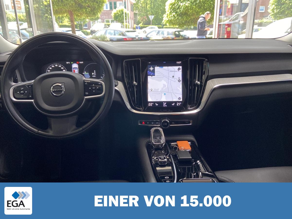 Volvo V60  T6 Plus Bright Recharge AWD LED Pano AHK RCam