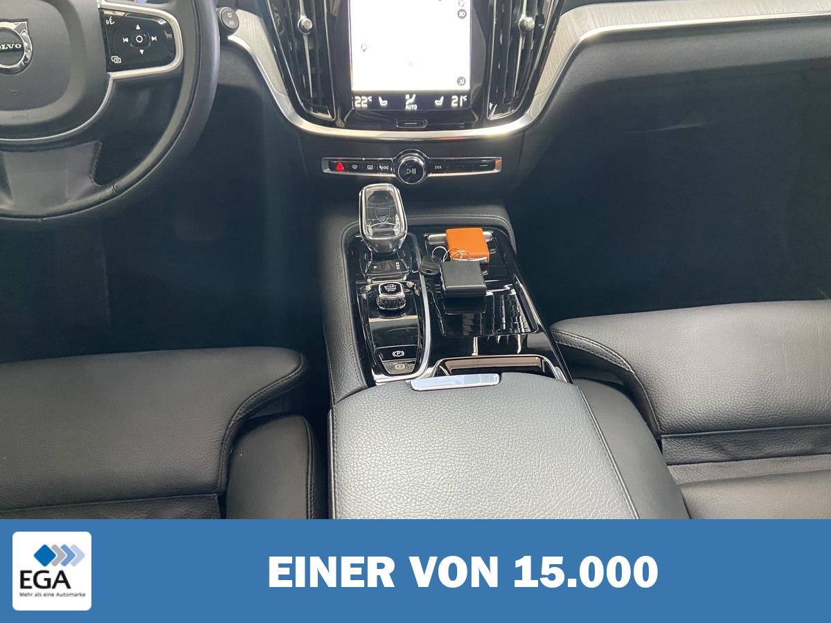 Volvo V60  T6 Plus Bright Recharge AWD LED Pano AHK RCam