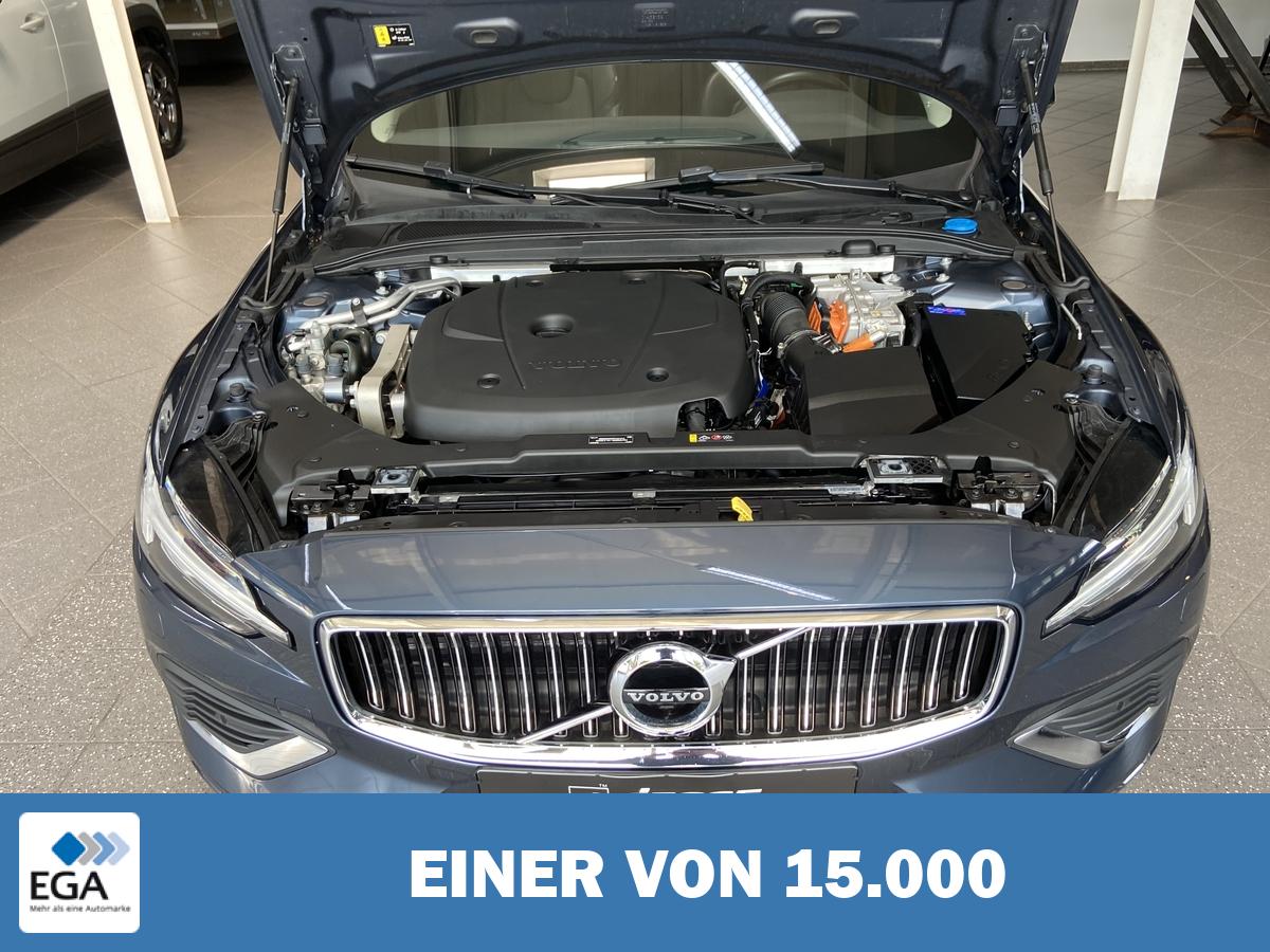 Volvo V60  T6 Plus Bright Recharge AWD LED Pano AHK RCam