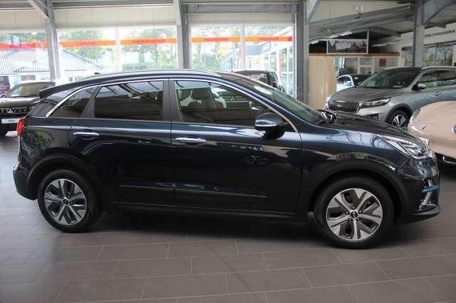 Kia Niro e-Niro Vision 64 kWh(3 Phasen, PLUS Paket, AHK)