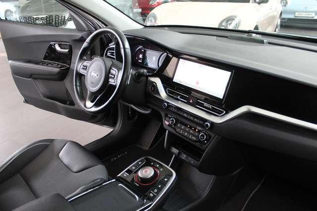 Kia Niro e-Niro Vision 64 kWh(3 Phasen, PLUS Paket, AHK)