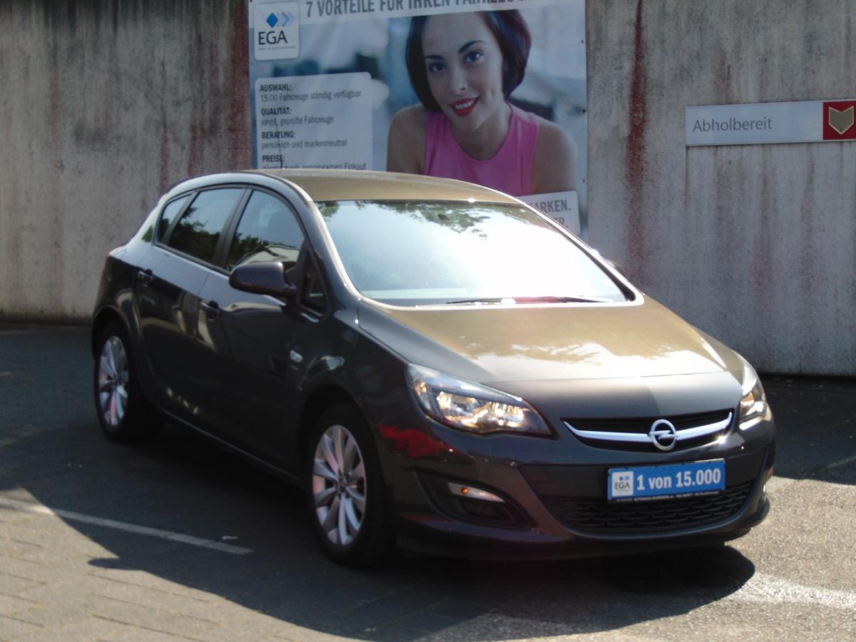 Opel Astra J 1.4 Active - Sitzheizung - Lenkradheizung - PDC h. 