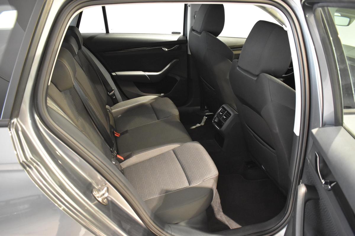 Skoda Octavia 1.5TSI 5J.Garantie APP LED SHZ Digitales Cockpit