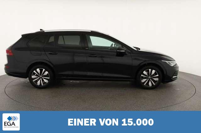 Volkswagen Golf VIII Variant 1.0 eTSI DSG Move, Kamera, LED, Navi,