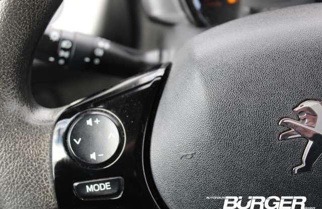 Peugeot 108 Active 1.0 VTi Klima DABTel.-Vorb. Berganfahrass.