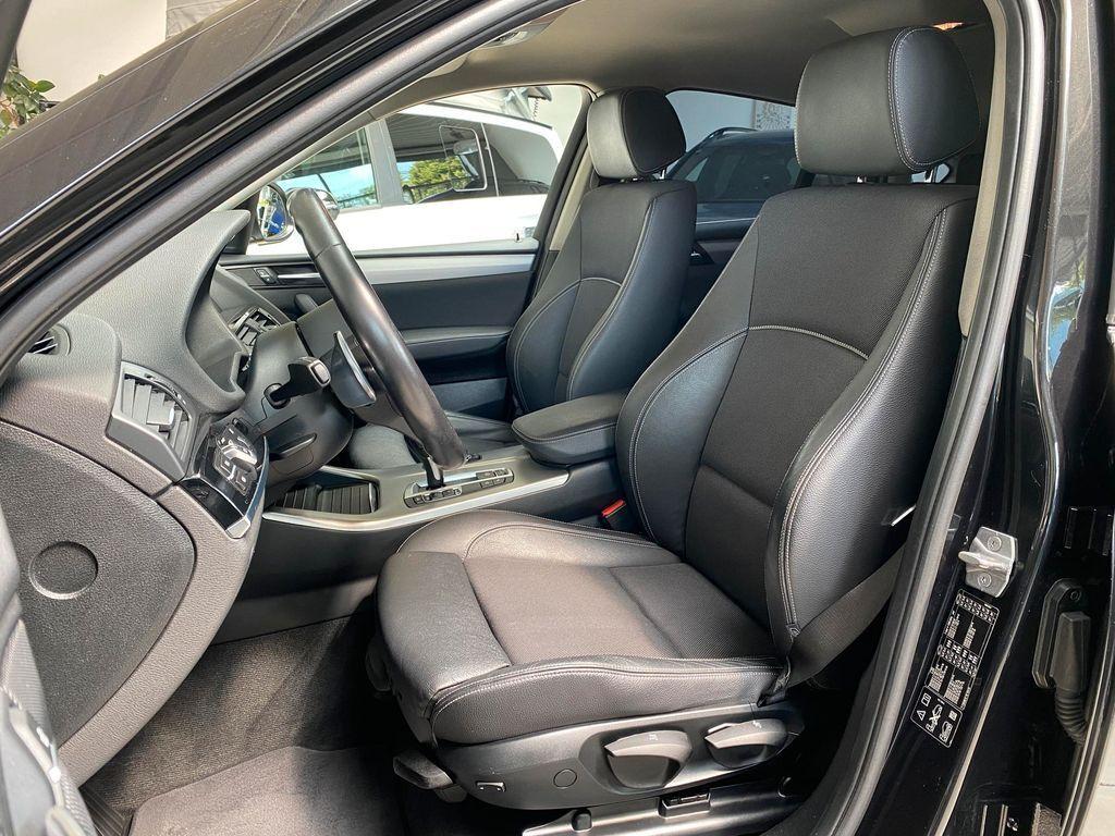 BMW X4 xDrive 20i Advantage NAVI*RFK*TPM*21