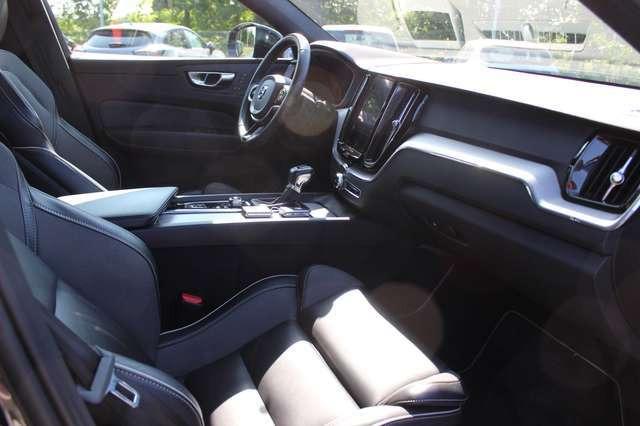 Volvo XC60 R Design 2WD
