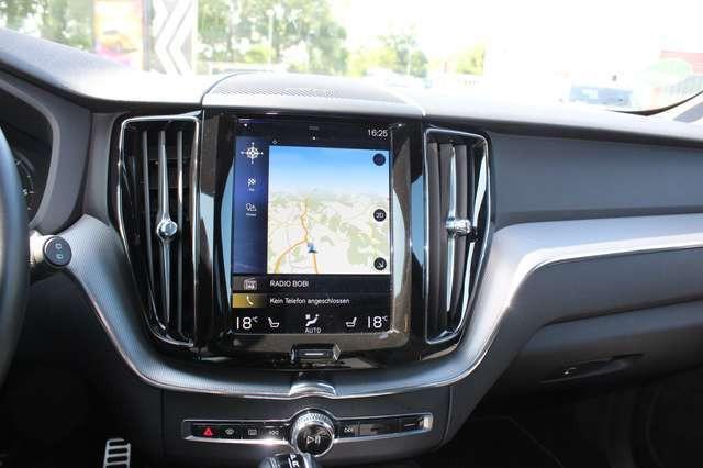 Volvo XC60 R Design 2WD