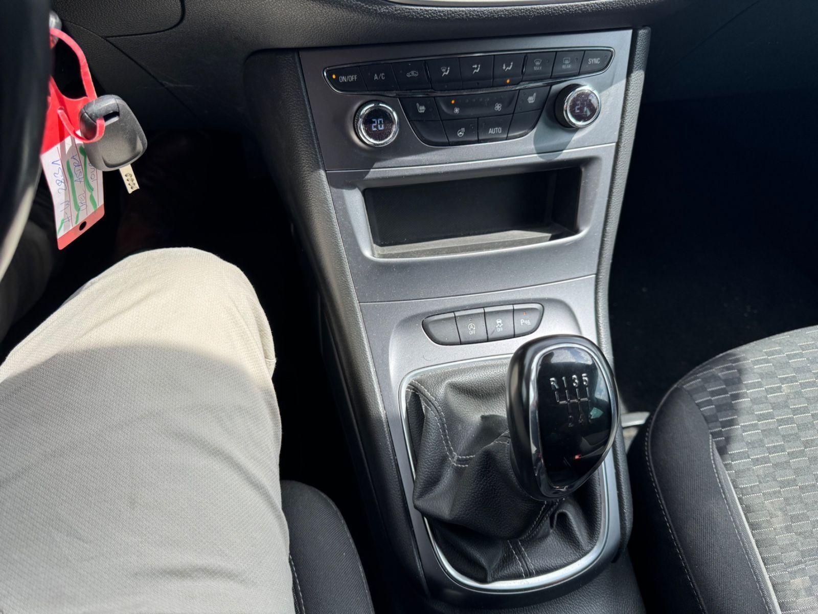 Opel Astra K SportsTour  Navi LH SHZ Klima MFL Temp