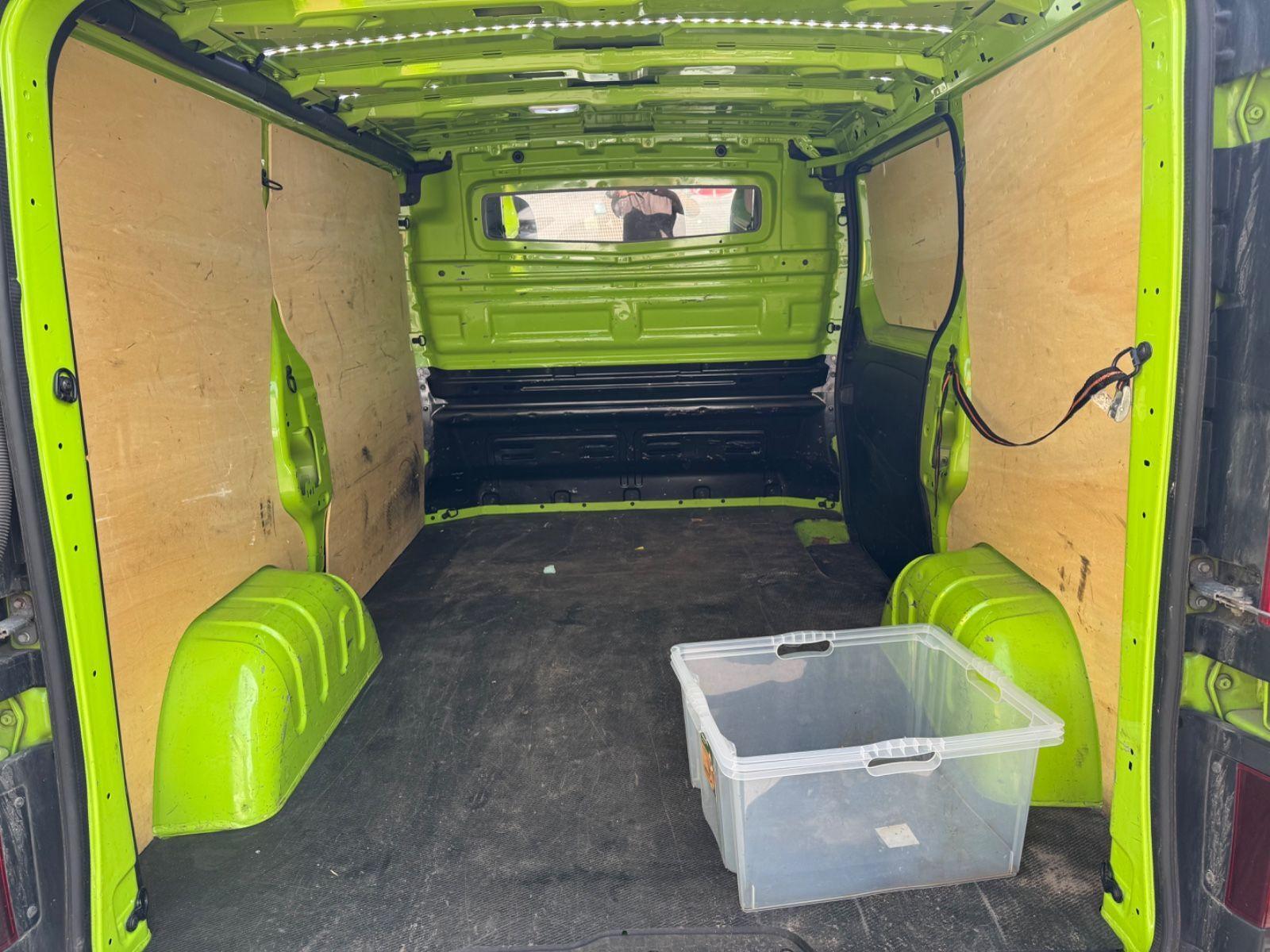Renault Trafic Kasten L1H1 2,7t Komf Klima Temp Navi Temp
