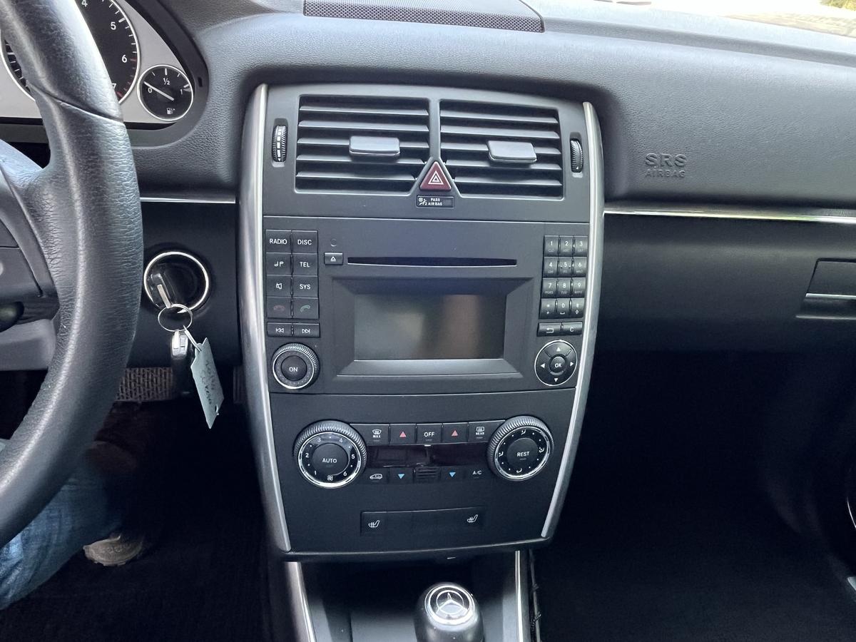 Mercedes-Benz B 180 RENTNER*AUTOM*SHZ*THEMOTRONIC*SCHECKHEFT