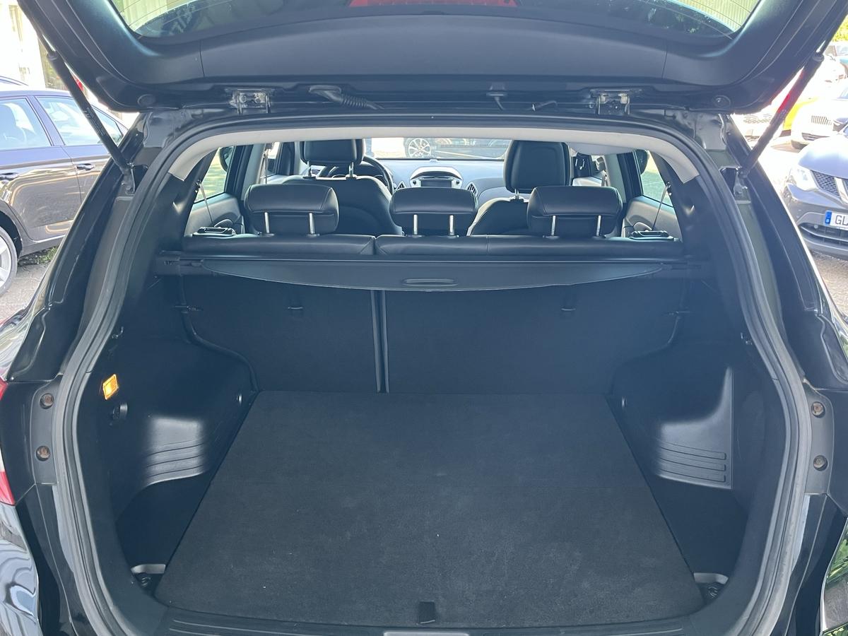 Hyundai ix35 2.0 STYLE  AWD KLIMA ALU CAMERA PDC SHZ XENON NAVI 