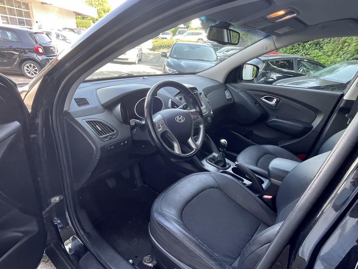 Hyundai ix35 2.0 STYLE  AWD KLIMA ALU CAMERA PDC SHZ XENON NAVI 