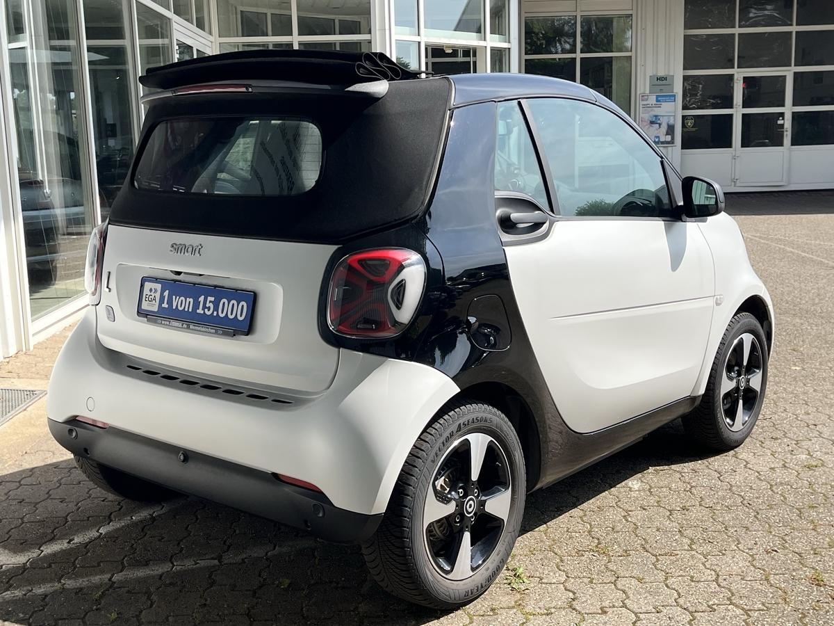 Smart ForTwo EQ cabrio*EXCLUSIVE*22kW*CAM*MEDIA*SHZ*ALLWETTER*LED*