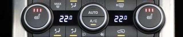 Land Rover Range Rover Evoque 2.0d 179PS 4x4 SE Pano 1Hand