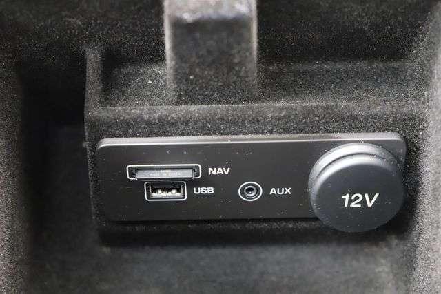 Land Rover Range Rover Evoque 2.0d 179PS 4x4 SE Pano 1Hand