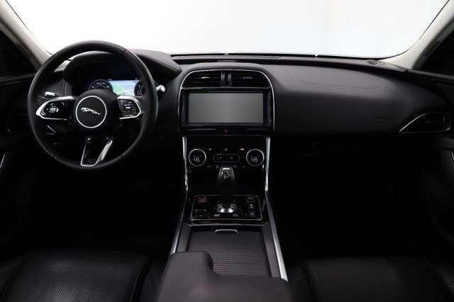 Jaguar XE S 2.0 Turbo 250PS VIR.COCKPIT Carplay 1.HAND