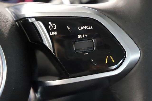 Jaguar XE S 2.0 Turbo 250PS VIR.COCKPIT Carplay 1.HAND