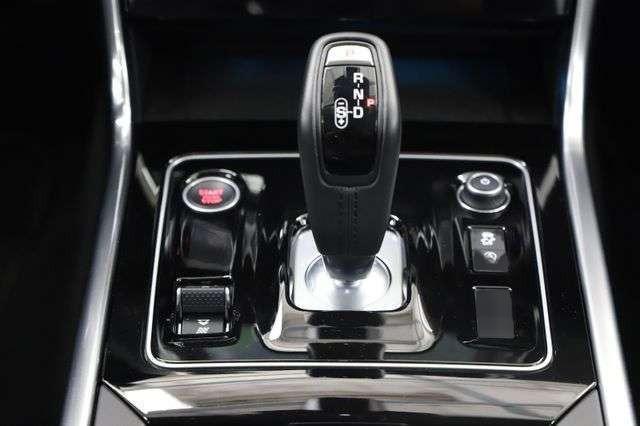 Jaguar XE S 2.0 Turbo 250PS VIR.COCKPIT Carplay 1.HAND