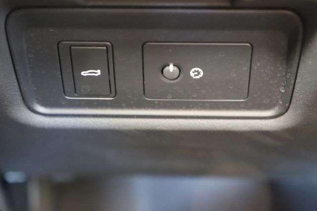 Jaguar XE S 2.0 Turbo 250PS VIR.COCKPIT Carplay 1.HAND